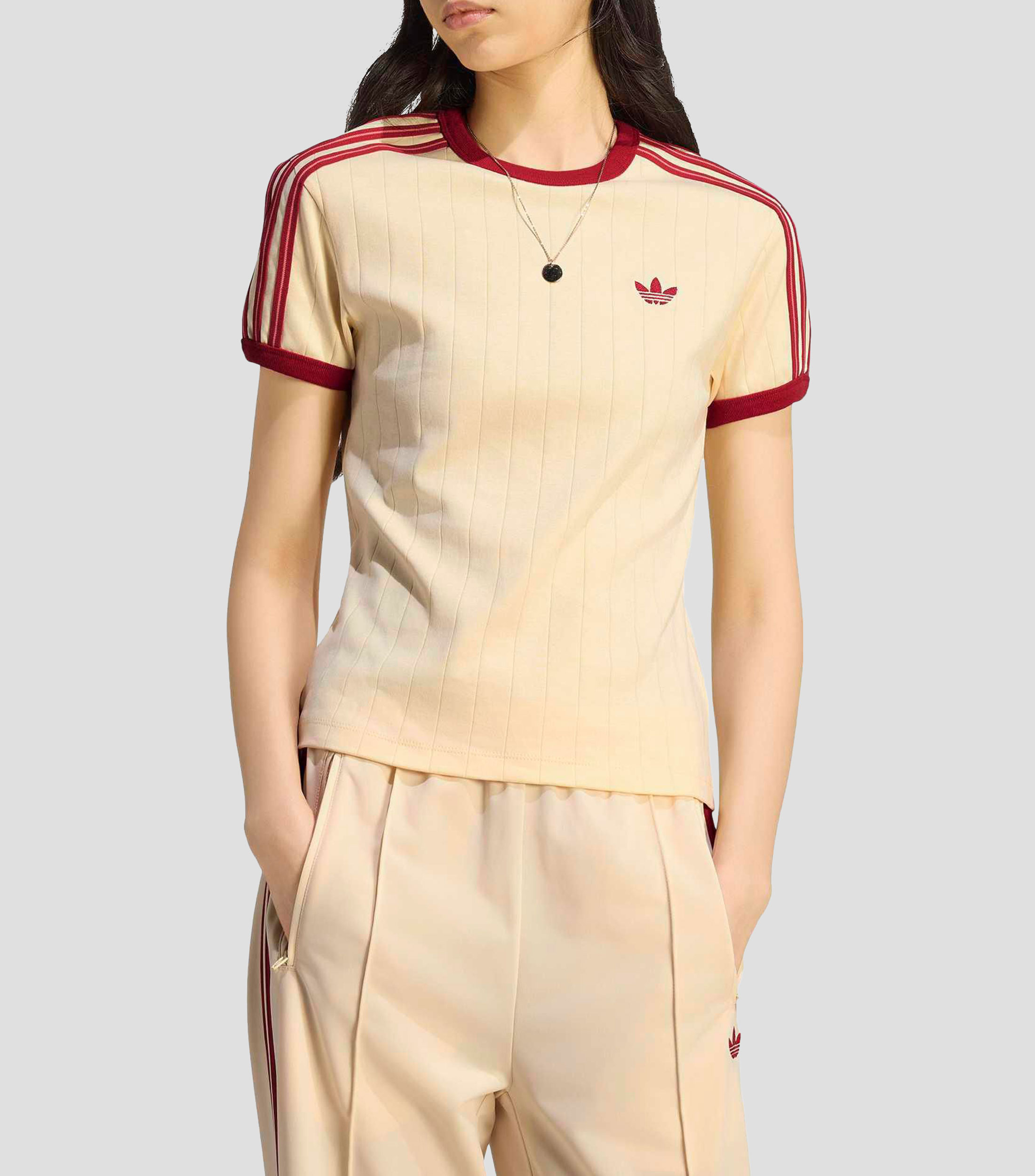 Playera casual cuello redondo manga corta con rayas Mujer